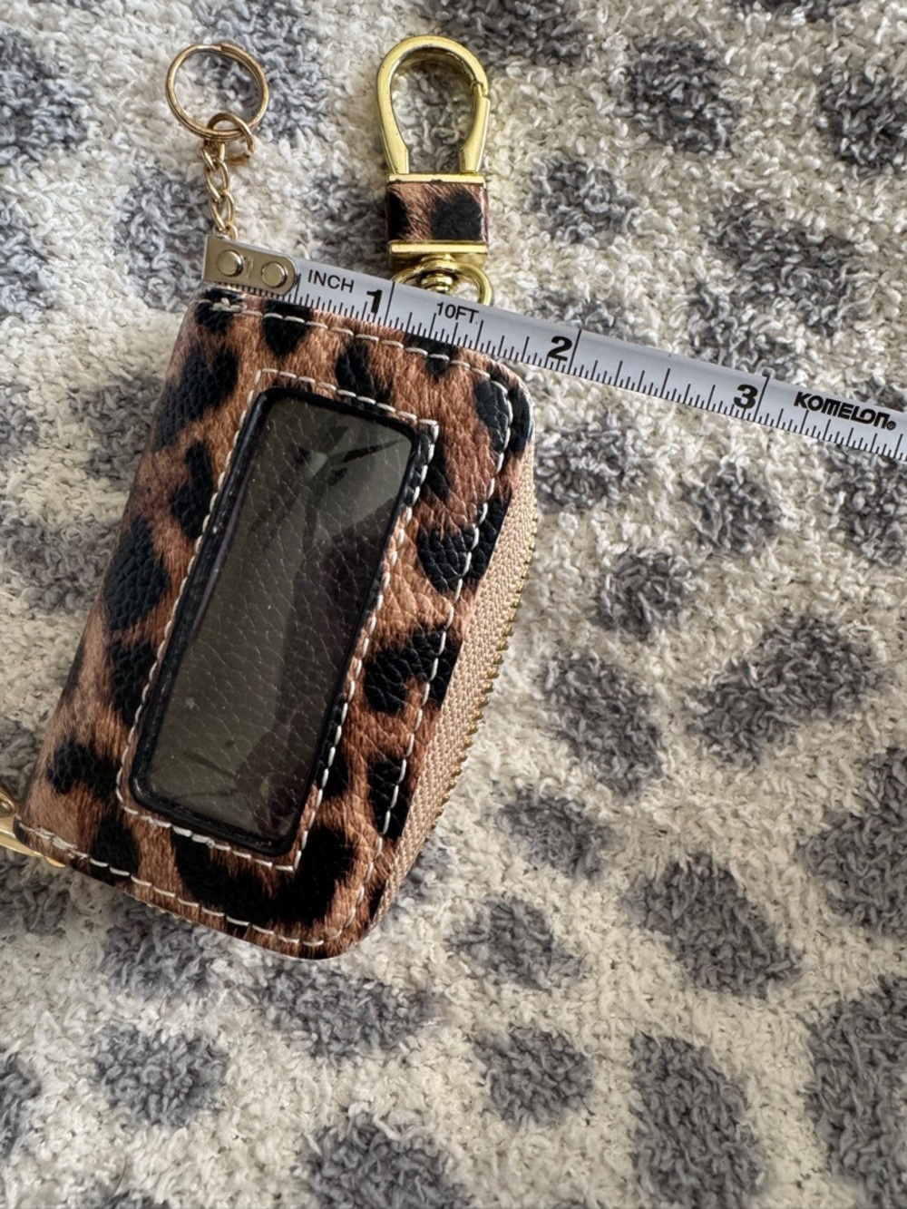 Leopard Print Keychain key fob holder with gold key chain - Picture 4 of 6